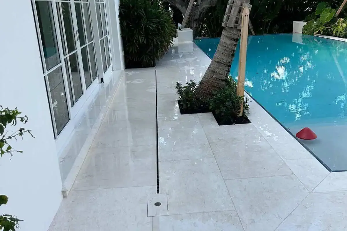 Ocean Reef White Extra installation